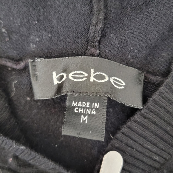 BEBE short shelves zip up - Picture 2 of 2